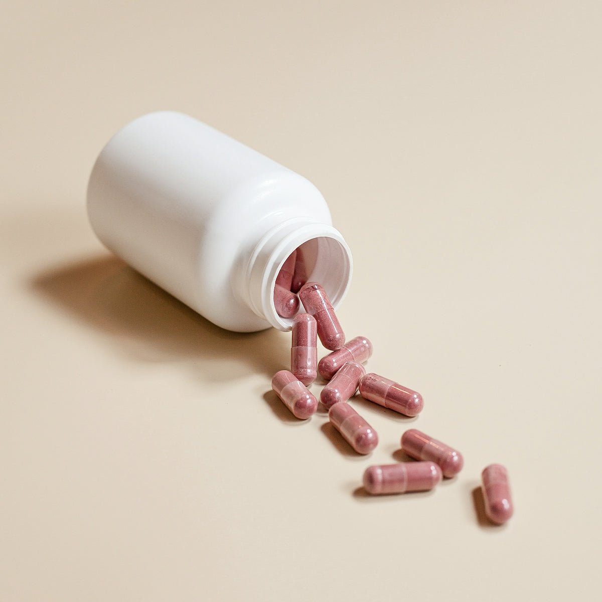 Enhance Your UK Wellness Routine with Quality British Ladies Mantle Complex Supplements - Twenty First Century Herbs